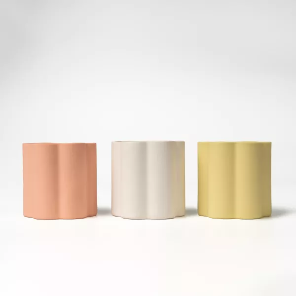 Meniškas gėlių krašto keraminis žvakių laikiklis