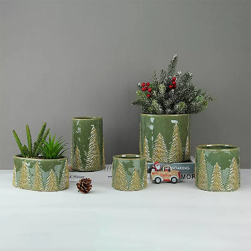 Reljefinis kalėdinis pušies vaza