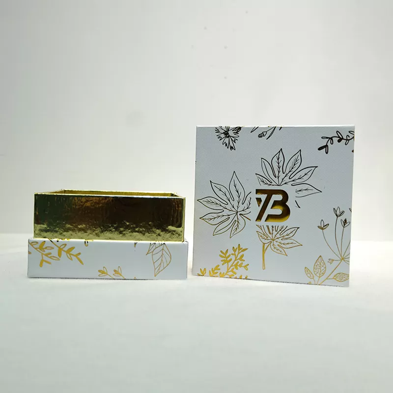 Prabangi rankų darbo pakuotė