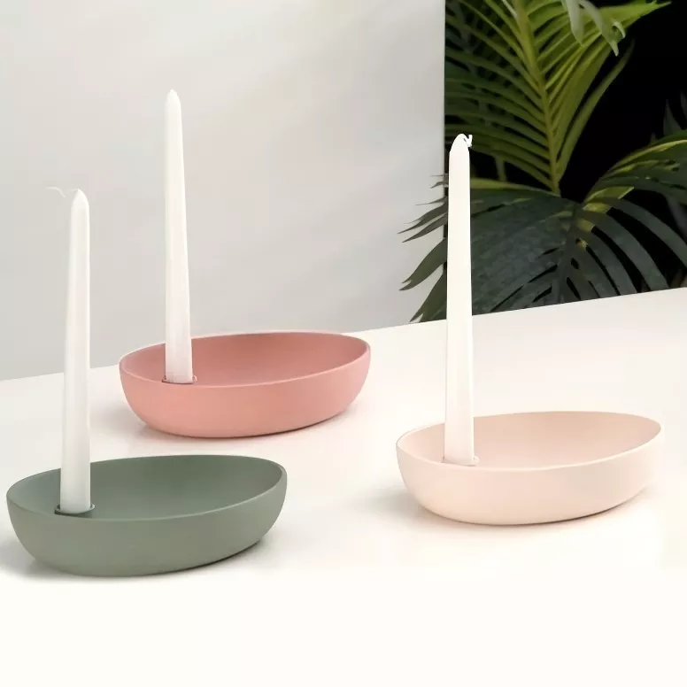 Modernus ovalus keraminis žvakių laikiklis Modernus ovalus keraminis žvakių laikiklis