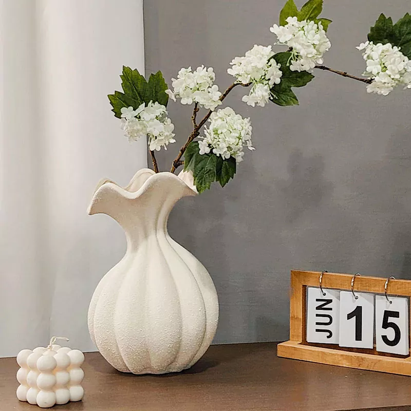 Natūrali moderni keraminė vaza